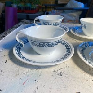 4 Corelle Old Town Hook Cups & Saucers